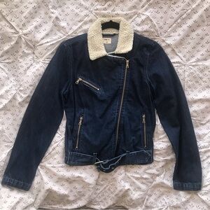 GAP 1969 Denim Sherpa Collar Moto Jacket Belt Buckle Pockets Size S Beautiful